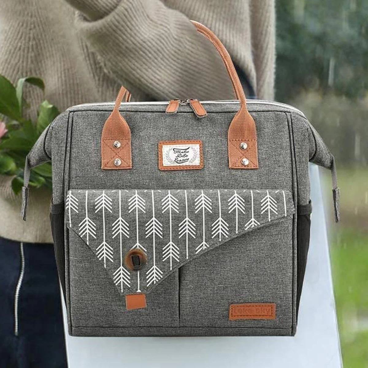 HN® Lunchtas Grijs Pijlen, Geïsoleerde Koeltas, Lekvrij, Extra Grote Opening Voor De Lunch Box, 25×16,5×26cm Design Heren En Dames 5 HN® Lunchtas Grijs Pijlen, Geïsoleerde Koeltas, Lekvrij, Extra Grote Opening Voor De Lunch Box, 25×16,5×26cm Design Heren En Dames - Afbeelding 3