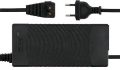Mestic AC Adapter Tbv MCC-25 & 35 - Zwart 9 Mestic AC Adapter Tbv MCC-25 & 35 - Zwart -Buiten Kamperen 1200x698 1